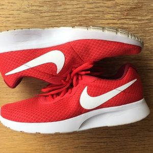 Nike Tanjun Athletic Shoe